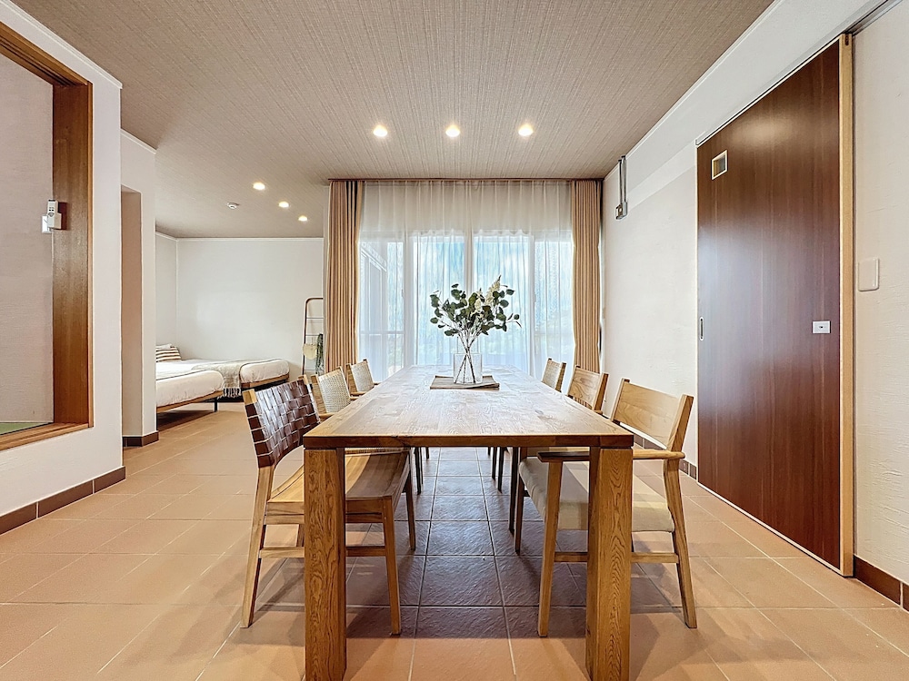 ヴィラ シービュー リビング エリア1 | ulu Okinawa Resort