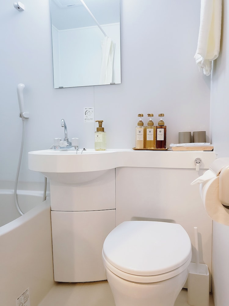 ファミリー 4 人部屋 バスルーム1 | Komorebi Rill 浅草