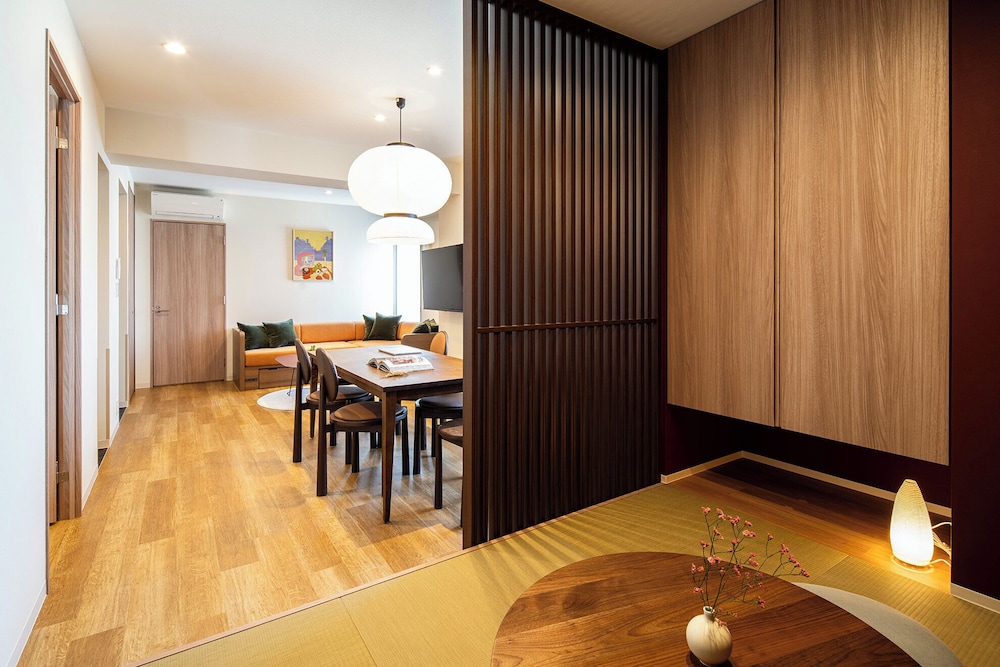 サウナ スイート リビング エリア1 | Section L Ueno-Hirokoji