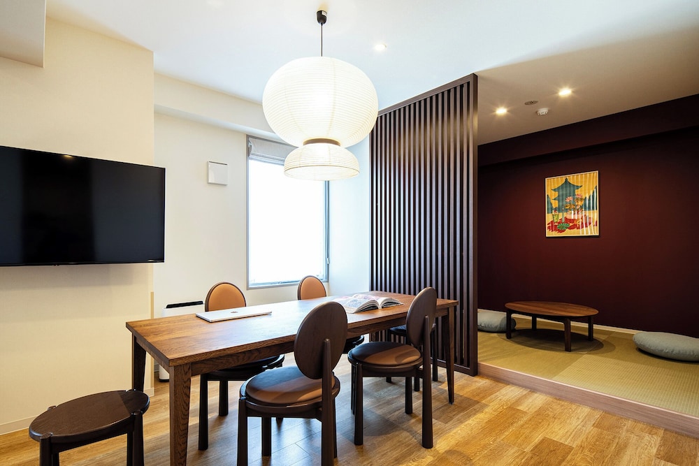 サウナ スイート リビング エリア5 | Section L Ueno-Hirokoji