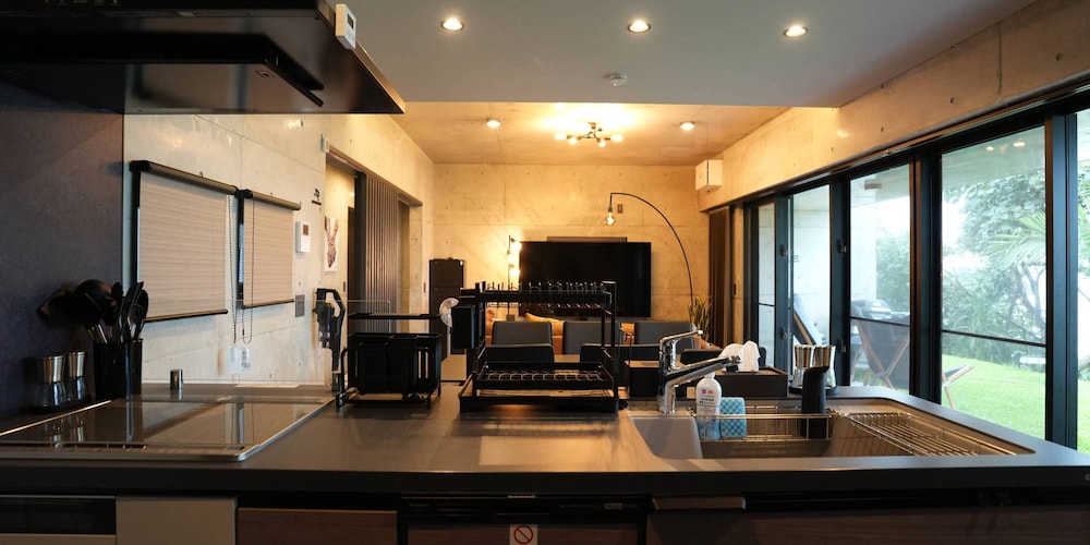 デラックス ヴィラ 2 ベッドルーム 禁煙 キッチン 専用キッチン3 | ベイサイドヴィラ宮古島