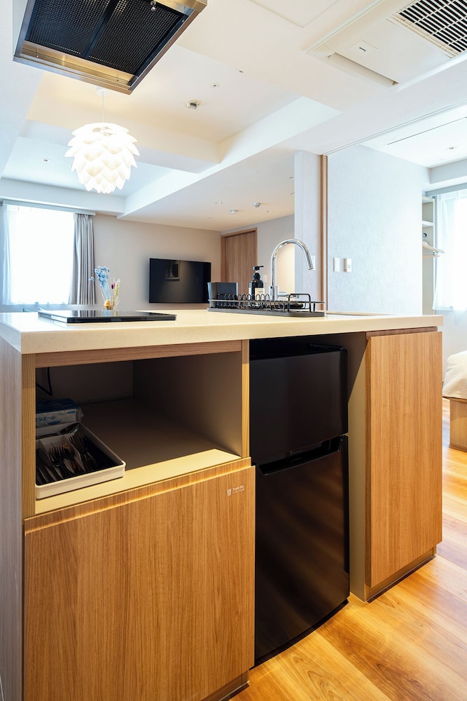 プレミア １ ベッドルーム アパートメント 客室10 | Section L Shimbashi West