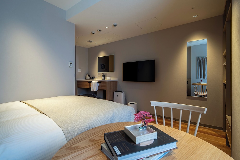 ベース スタジオ 低層階 客室5 | Section L Shimbashi West