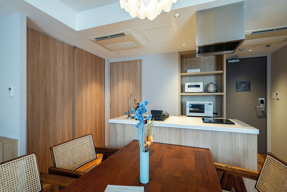 プレミア １ ベッドルーム アパートメント 客室4 | Section L Shimbashi West