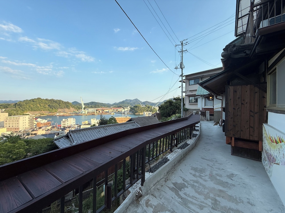 パノラミック ハウス バルコニー ヒルビュー テラス / パティオ1 | Ryu no Torimichi