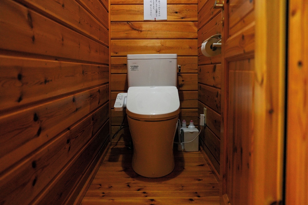 ファミリー ヴィラ 3 ベッドルーム マウンテンビュー レイクサイド バスルーム0 | SAKATA LOG HOUSE