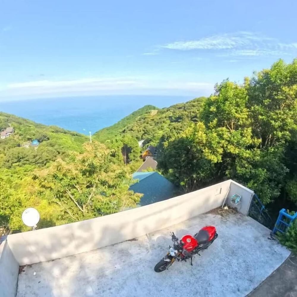 施設の正面1 | Route 99 Cola