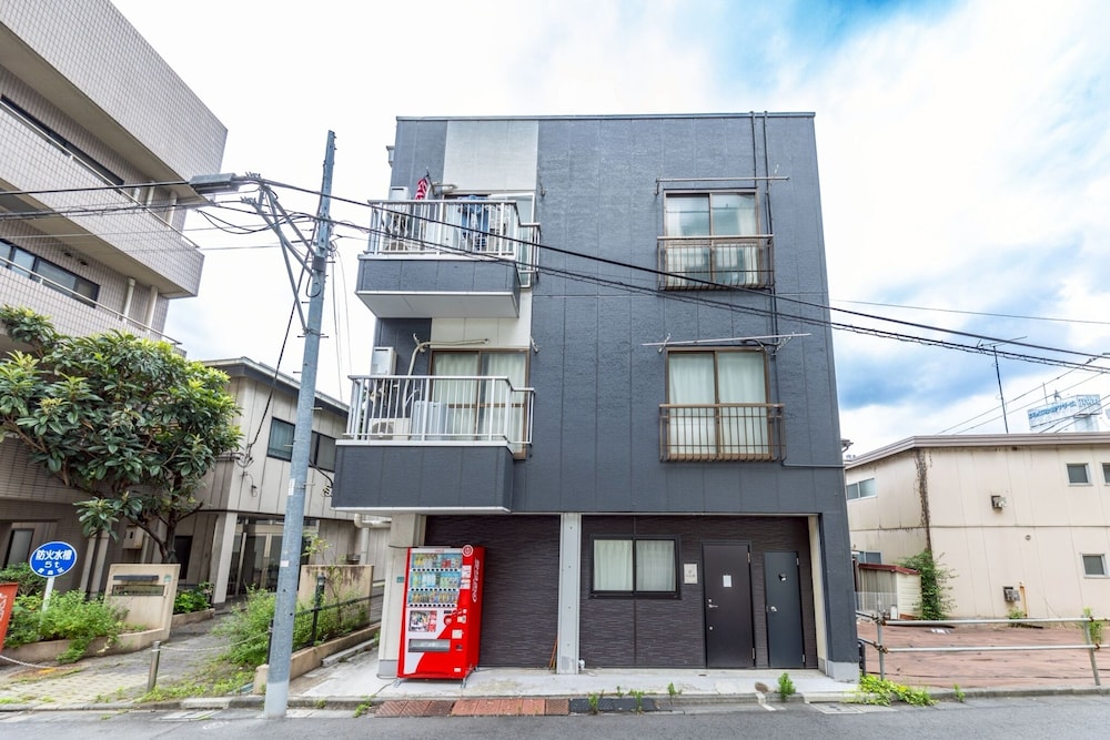 NEST BASE池袋