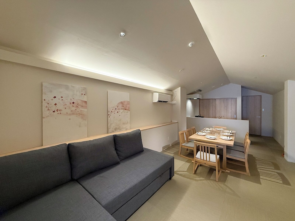 ラグジュアリー アパートメント リビング エリア0 | b Hotel 宮島表参道 31