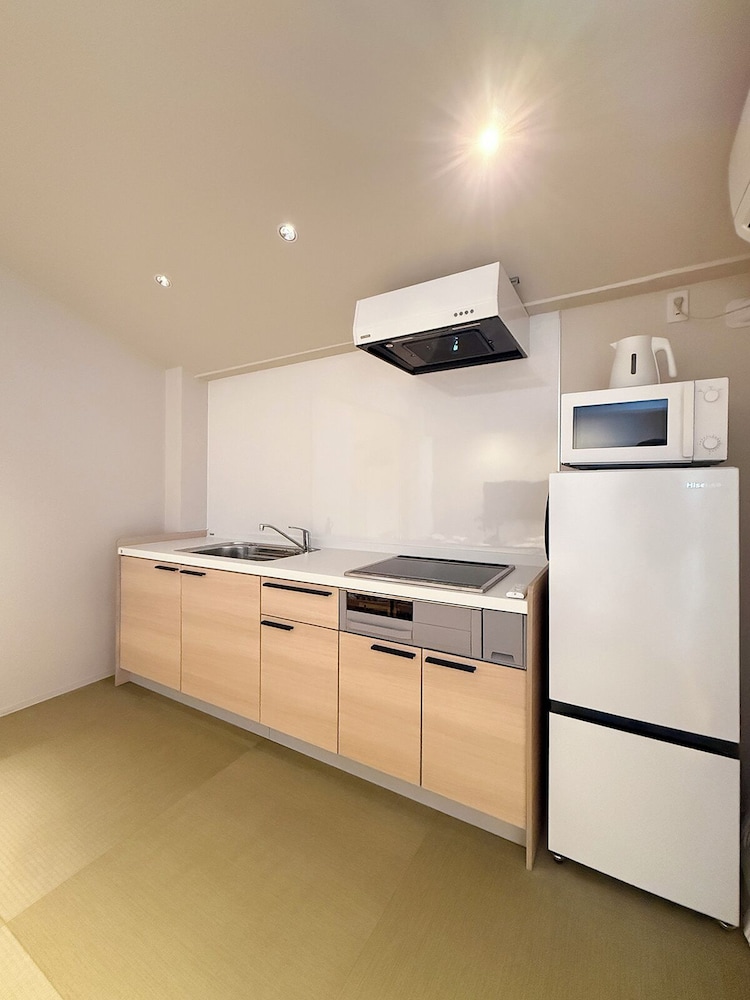 ラグジュアリー アパートメント 専用キッチン0 | b Hotel 宮島表参道 32