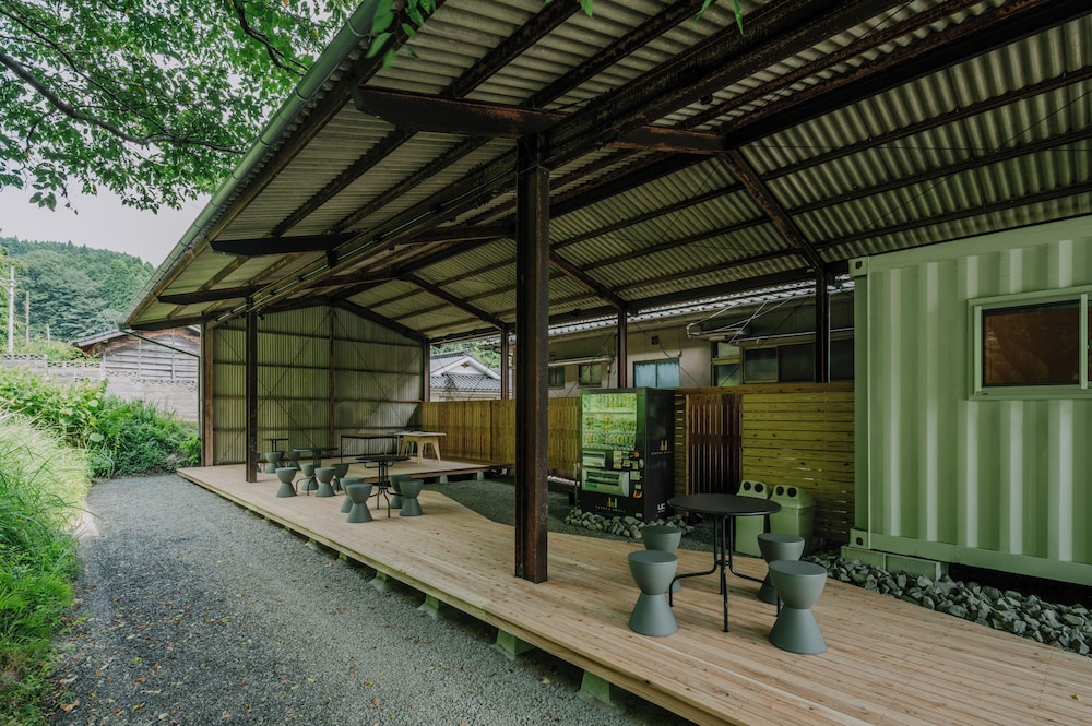 バーベキュー / ピクニック エリア1 | NANUKA HOTEL バーベキュー / ピクニック エリア1 | NANUKA HOTEL