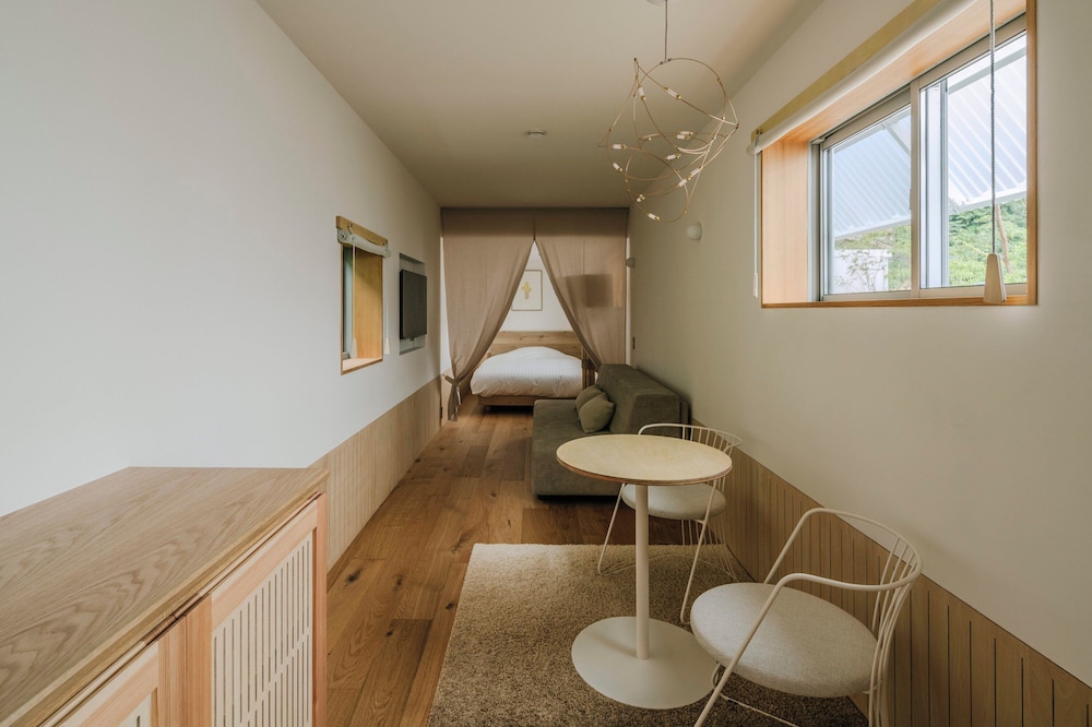 ファミリー 4 人部屋 客室1 | NANUKA HOTEL