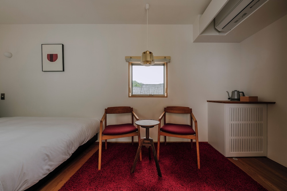 ベーシック ダブルルーム 客室4 | NANUKA HOTEL