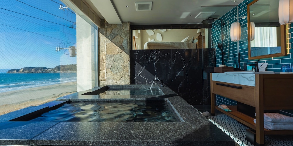 ヴィラ ペットとの宿泊可 オーシャンビュー バスルーム4 | UMITO VILLA 鎌倉 材木座