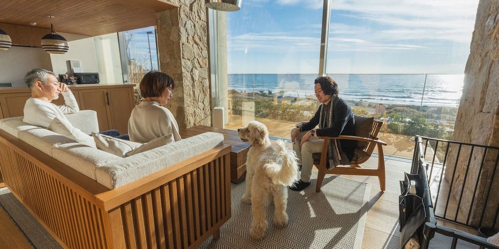 ヴィラ ペットとの宿泊可 オーシャンビュー 客室13 | UMITO VILLA 鎌倉 材木座