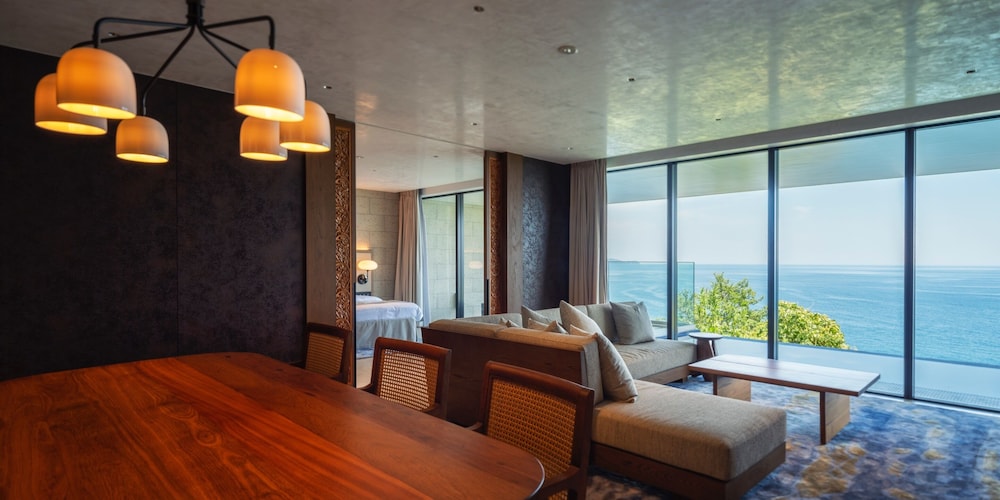 2ベッドルームスイート プライベートプールオーシャンビュー 温泉あり 禁煙 客室4 | UMITO 熱海別邸
