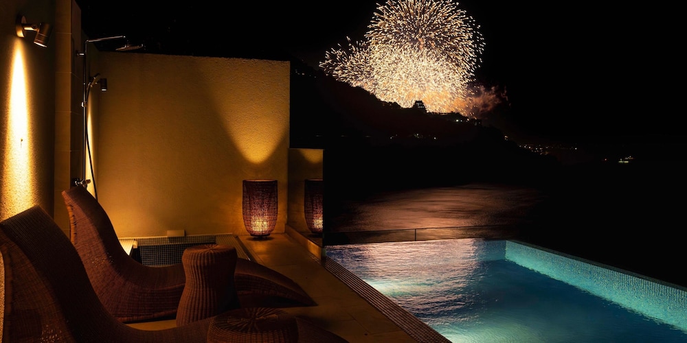 プレジデンシャル スイート 2 ベッドルーム プライベートプール オーシャンビュー 温泉あり 禁煙 客室6 | UMITO 熱海別邸