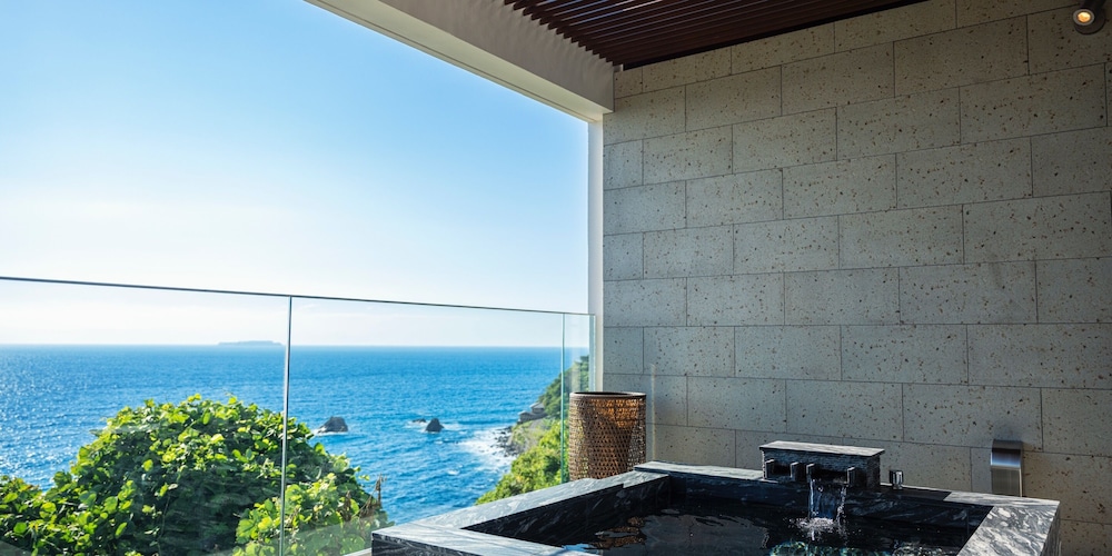 デラックス ダブルルーム オーシャンビュー 温泉あり 禁煙 バスルーム0 | UMITO 熱海別邸