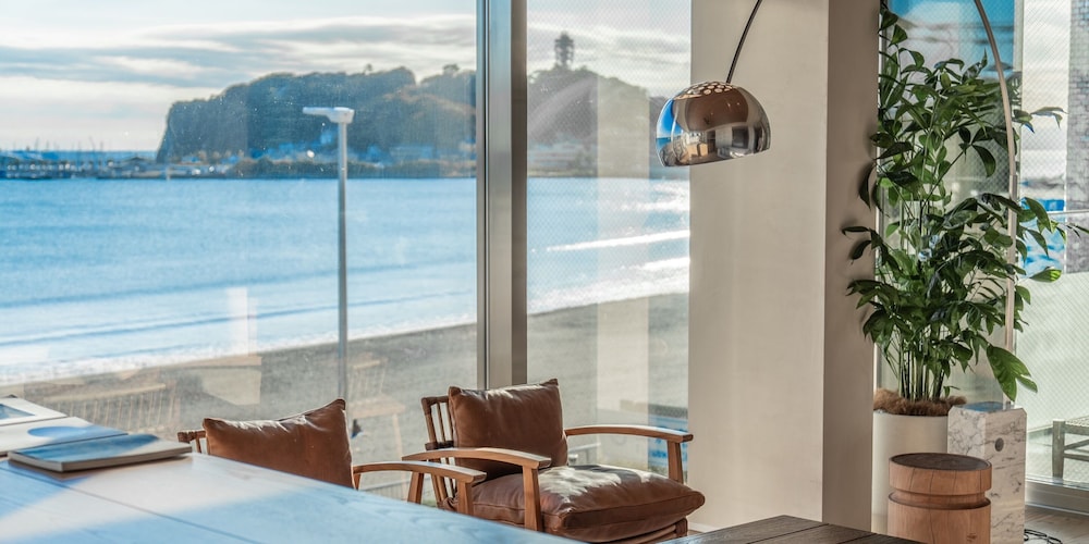 スイート 2 ベッドルーム オーシャンビュー 2階 禁煙 客室11 | UMITO 鎌倉 腰越