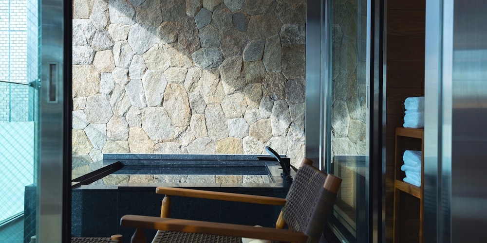 スイート 2 ベッドルーム オーシャンビュー 2階 禁煙 バスルーム5 | UMITO 鎌倉 腰越