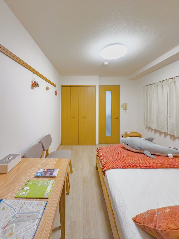 クラシック ダブルルーム バルコニー シティビュー 客室14 | Skytree Star 11 Hotel