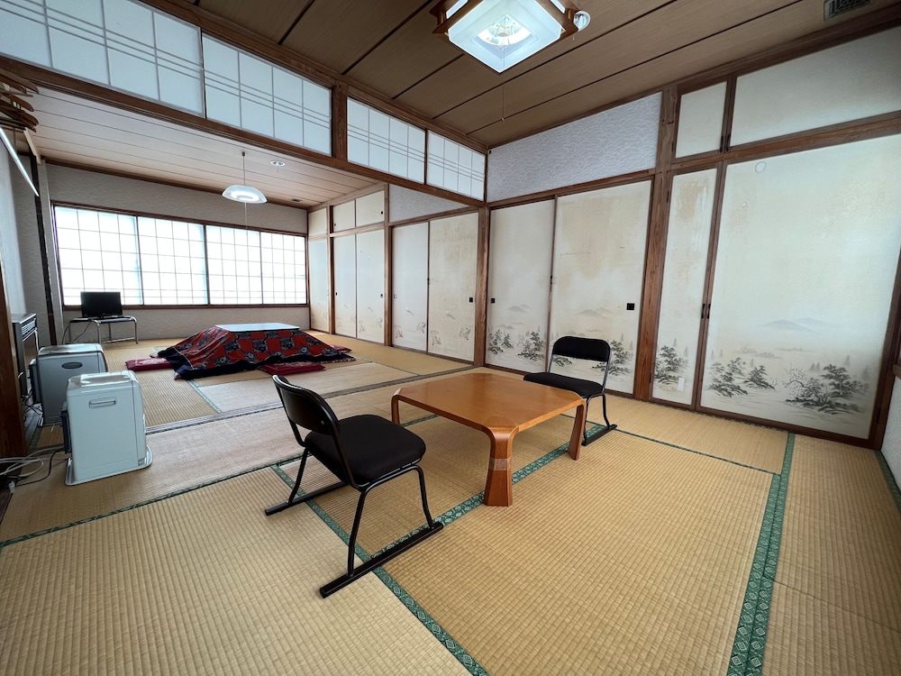 客室1 | 赤倉温泉 エホー旅館