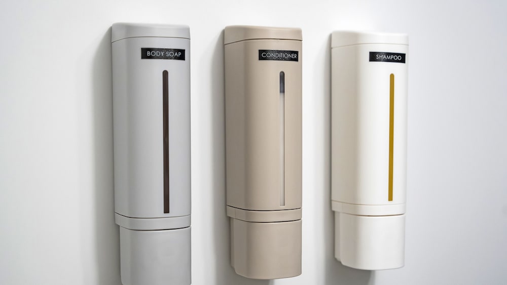 スタンダード ルーム ダブルベッド 1 台 バスルーム1 | Stay SAKURA 京都駅七条