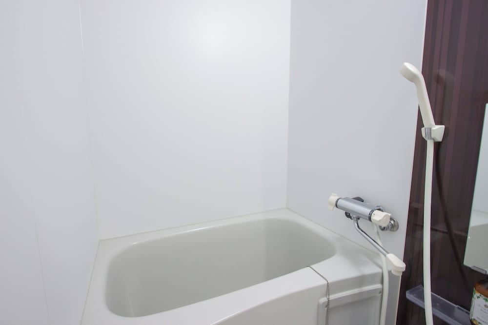 スタンダード アパートメント バスルーム1 | HOTEL FAMILIA Hakata East