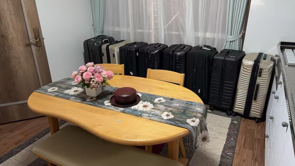 ファミリールーム 禁煙 リビング エリア4 | えんの宿　Happy Inn Kyoto