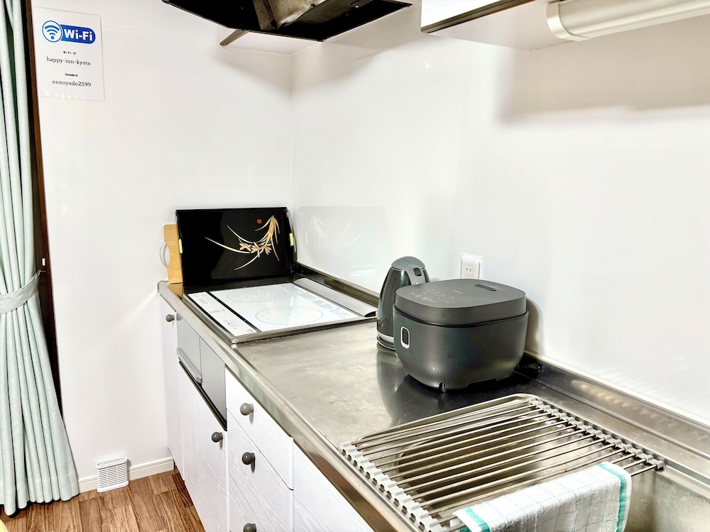 ファミリールーム 禁煙 専用キッチン2 | えんの宿　Happy Inn Kyoto
