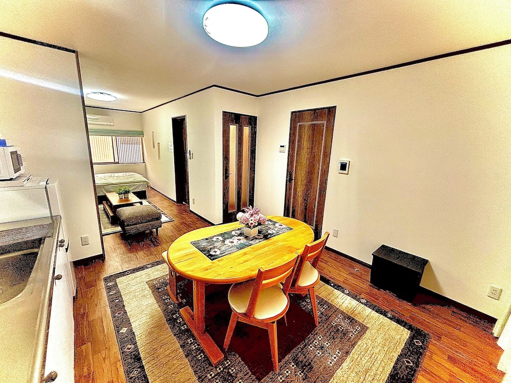 ファミリールーム 禁煙 客室内のダイニングエリア0 | えんの宿　Happy Inn Kyoto