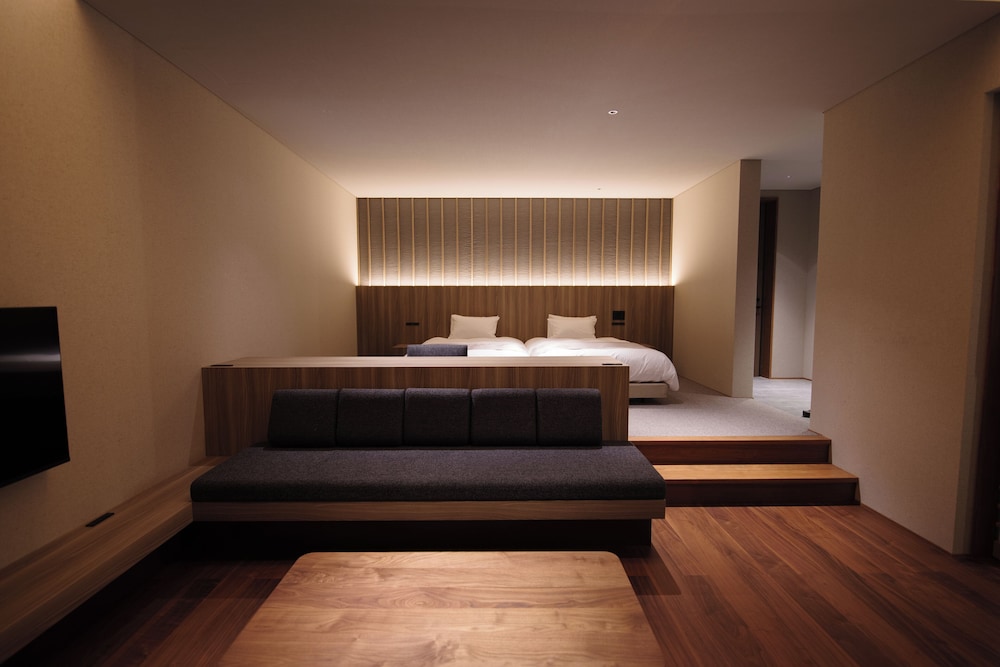 ラグジュアリー スイート テラス オーシャンビュー リビング エリア0 | 山人-oga-