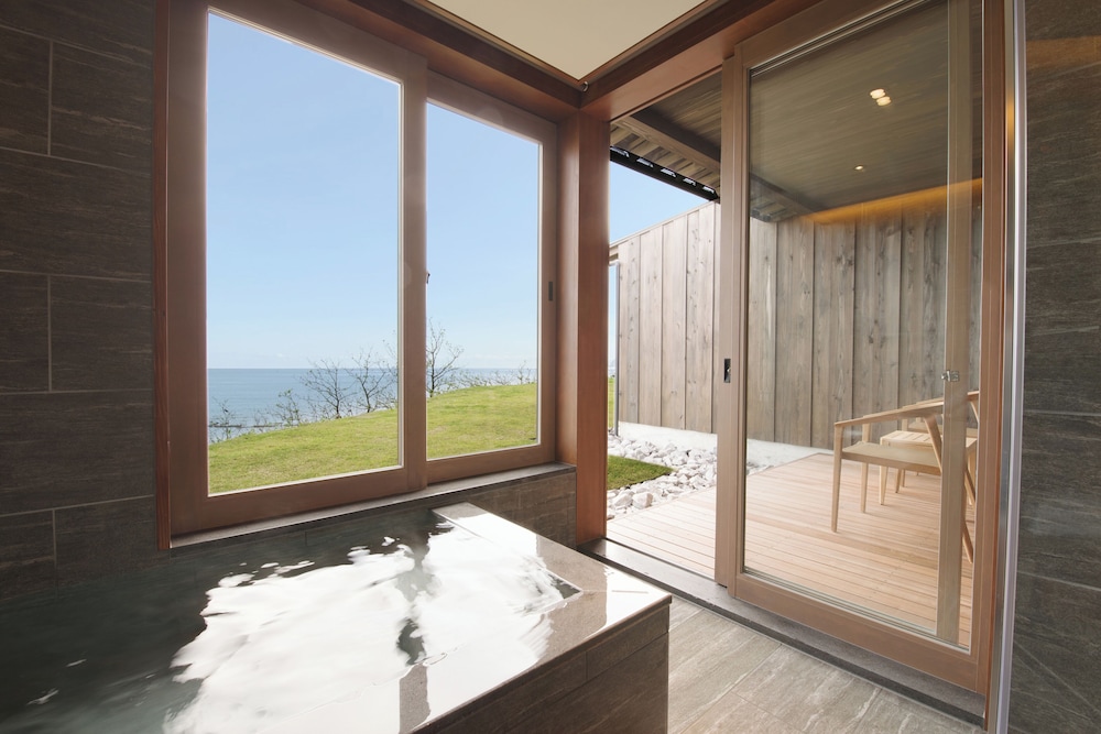 デラックス スイート オーシャンビュー バスルーム0 | 山人-oga-