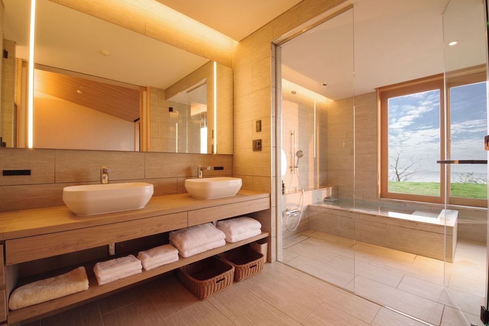 和風スイート オーシャンビュー バスルーム0 | 山人-oga-