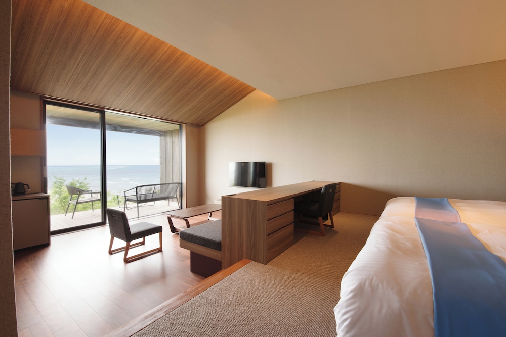 ラグジュアリー スイート テラス オーシャンビュー | 山人-oga-