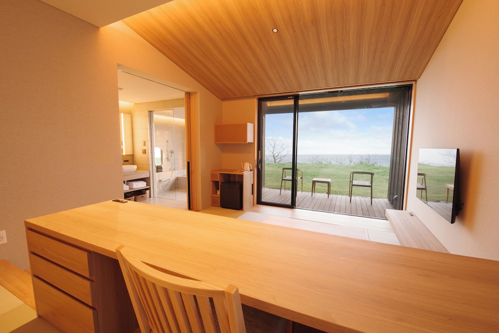 和風スイート オーシャンビュー 客室1 | 山人-oga-