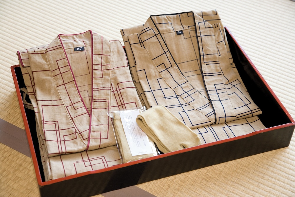 エコノミー トリプルルーム ベッド (複数台) マウンテンビュー 客室6 | 夢乃井庵 夕やけこやけ