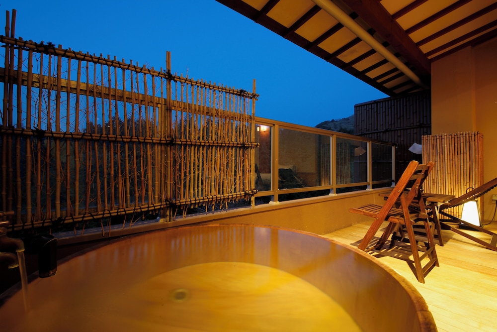 スタンダード トリプルルーム マウンテンビュー バスルーム0 | 夢乃井庵 夕やけこやけ