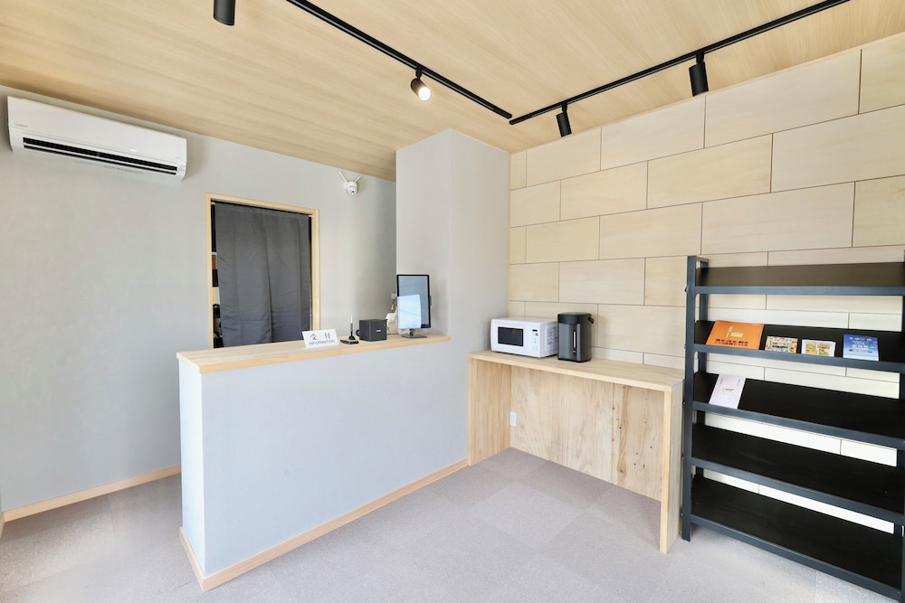 フロント1 | NikkaHotel東郷