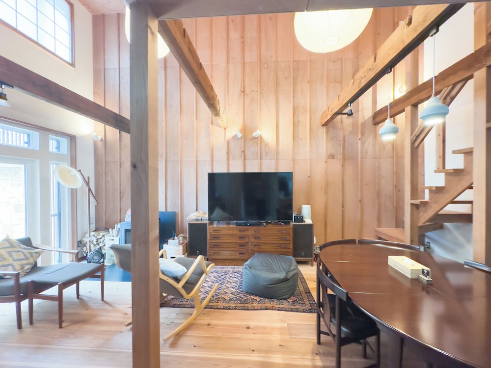 アパートメント 3 ベッドルーム 禁煙 リビング エリア1 | The Cozy Nest MATSUKAWA