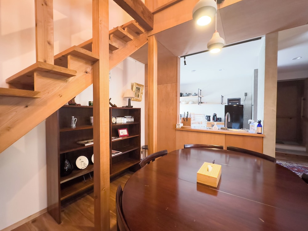 アパートメント 3 ベッドルーム 禁煙 客室内のダイニングエリア2 | The Cozy Nest MATSUKAWA