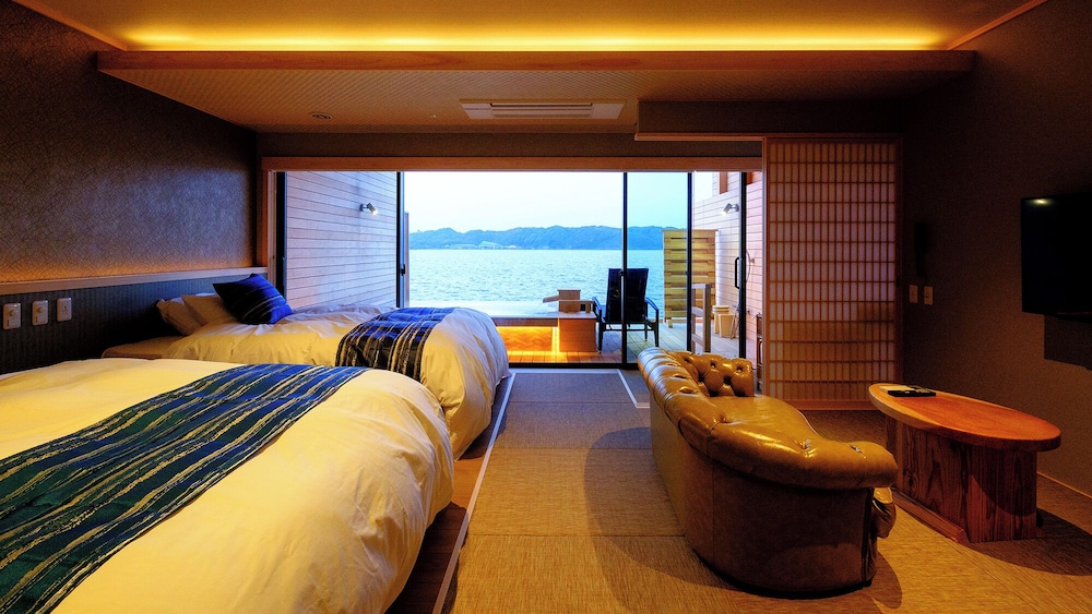 ツインルーム レイクビュー 客室2 | はわい温泉　千年亭