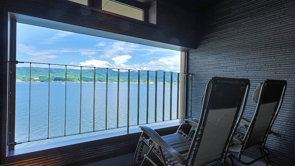 ファミリー ルーム サウナ レイクビュー 部屋からの景観0 | はわい温泉　千年亭