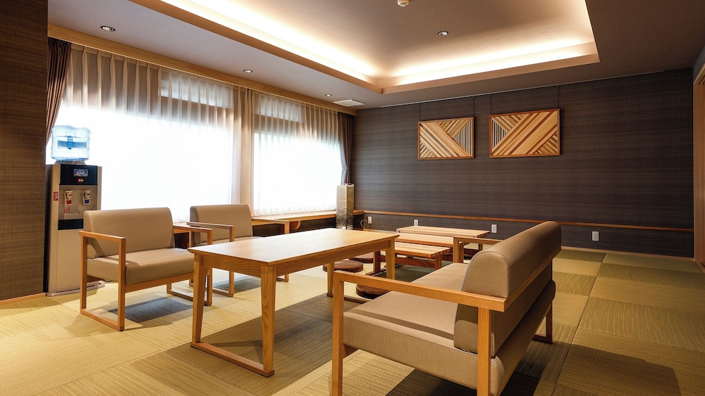 ファミリー ルーム サウナ レイクビュー 客室3 | はわい温泉　千年亭