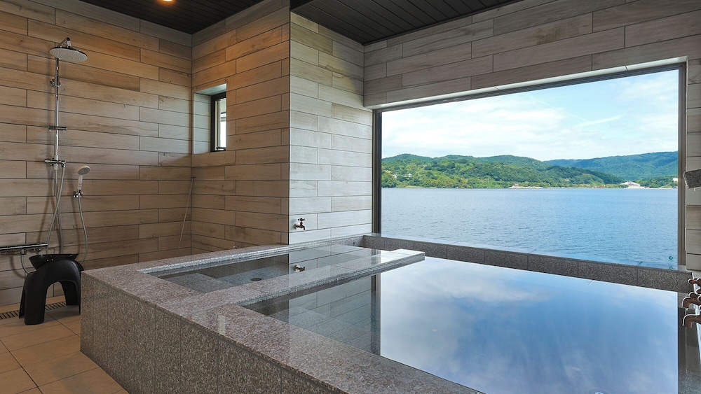 ファミリー ルーム サウナ レイクビュー | はわい温泉　千年亭