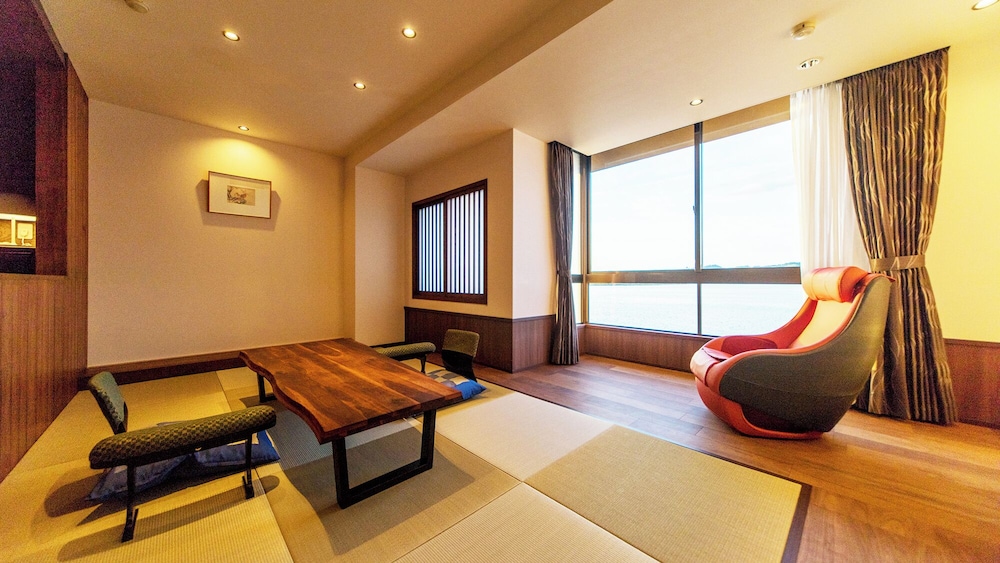 スーペリア ツインルーム 専用バスルーム 客室1 | はわい温泉　千年亭