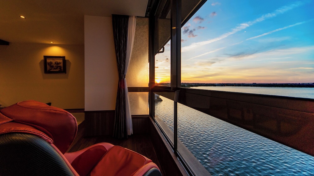 スーペリア ツインルーム 専用バスルーム 部屋からの景観0 | はわい温泉　千年亭