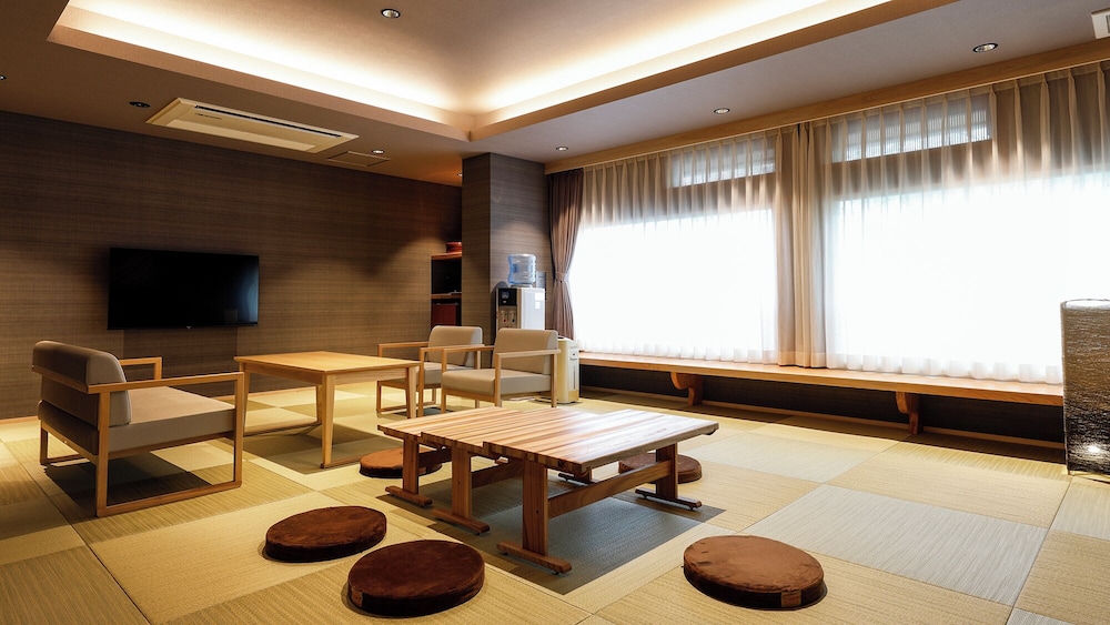 ファミリー ルーム サウナ レイクビュー 客室0 | はわい温泉　千年亭