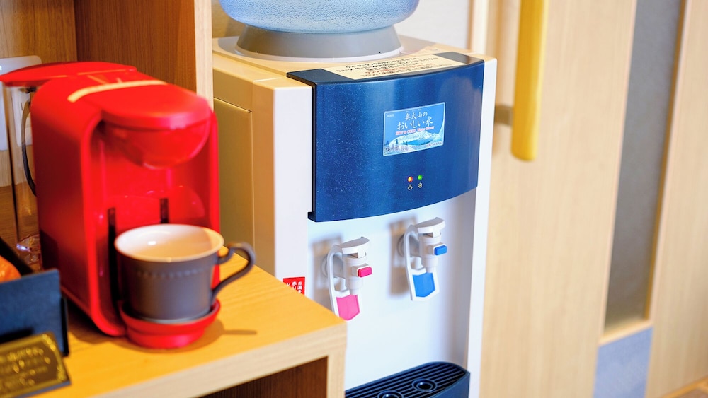 デラックス ダブルルーム バルコニー レイクビュー 客室2 | はわい温泉　千年亭