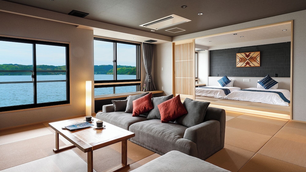 スイート バルコニー レイクビュー 部屋からの景観0 | はわい温泉　千年亭